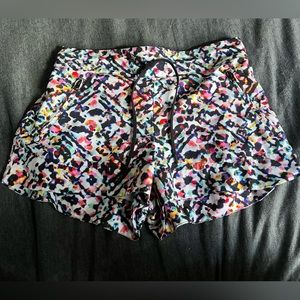 Athleta Watercolor Animal Rainbow Print Shorts, Size 6